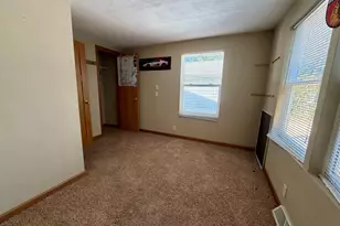 9728 Smythe Ave, Machesney Park, IL 61115 - Photo 11