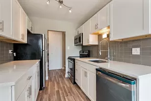 7061 N Kedzie Ave, Chicago, IL 60645 - Photo 5
