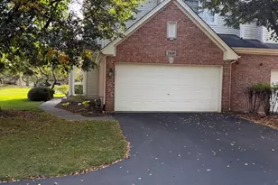 1830 Maureen Dr, Hoffman Estates, IL 60192 - Photo 5