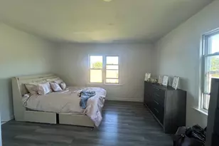 1561 E 93rd St, Chicago, IL 60619 - Photo 5