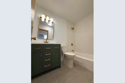 [Address not provided], Des Plaines, IL 60016 - Photo 11