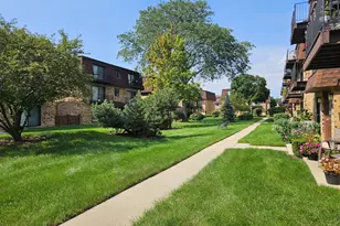 9709 Bianco Terrace, Des Plaines, IL 60016 - Photo 19