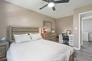 7018 Plumtree Ln, Hanover Park, IL 60133 - Photo 11