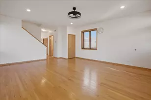 2911 S Farrell St, Chicago, IL 60608 - Photo 3