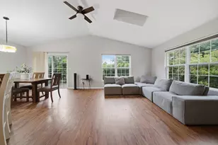 1379 Cary Rd, Algonquin, IL 60102 - Photo 5