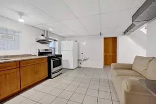1927 W 34th Pl, Chicago, IL 60608 - Photo 17