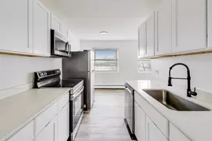 7250 N Western Ave, Chicago, IL 60645 - Photo 9