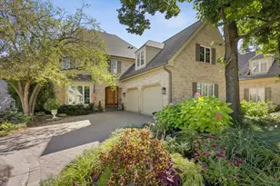 24 Tartan Lakes Ct, Westmont, IL 60559 - Photo 1
