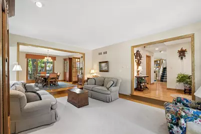 24 Tartan Lakes Court, Westmont, IL 60559 - Photo 5