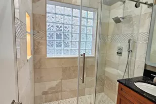 1310 W Fletcher St, Chicago, IL 60657 - Photo 23