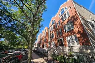 1310 W Fletcher St, Chicago, IL 60657 - Photo 33