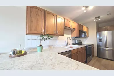 100 N Bokelman Street #429, Roselle, IL 60172 - Photo 3