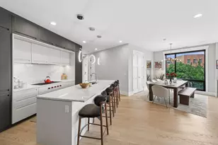 1157 W Erie St, Chicago, IL 60642 - Photo 11