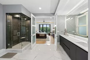 1157 W Erie St, Chicago, IL 60642 - Photo 21