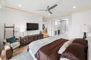 1157 W Erie St, Chicago, IL 60642 - Photo 17