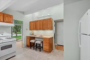 216 Broadway St, Libertyville, IL 60048 - Photo 7