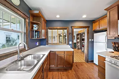 315 S Myrtle Avenue, Villa Park, IL 60181 - Photo 11