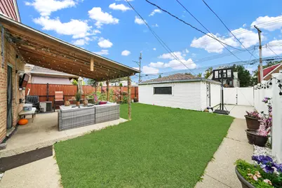 3719 W 66th Place, Chicago, IL 60629 - Photo 17