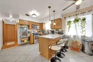 3719 W 66th Pl, Chicago, IL 60629 - Photo 9