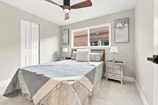 9314 S Colfax Ave, Chicago, IL 60617 - Photo 13