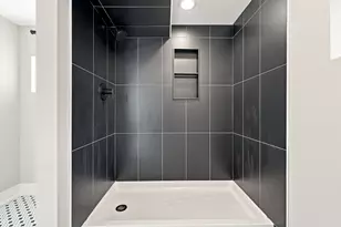 9314 S Colfax Ave, Chicago, IL 60617 - Photo 17