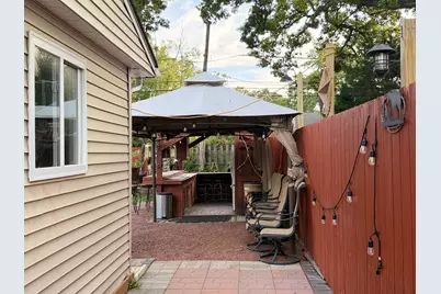 25 Meadowlark Lane, Carpentersville, IL 60110 - Photo 9