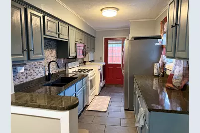 25 Meadowlark Lane, Carpentersville, IL 60110 - Photo 13