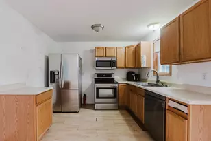 107 Lake St, Washington, IL 61571 - Photo 11