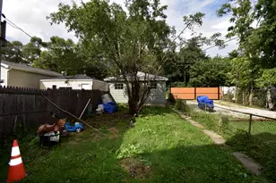 1438 W 49th Pl, Chicago, IL 60609 - Photo 11