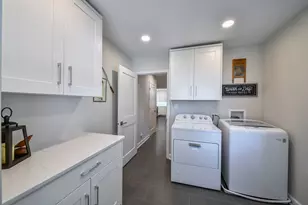 [Address not provided], Glen Ellyn, IL 60137 - Photo 19