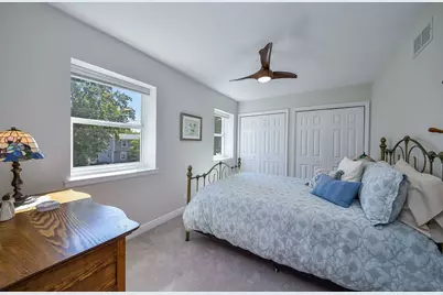 [Address not provided], Glen Ellyn, IL 60137 - Photo 23