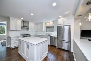 [Address not provided], Glen Ellyn, IL 60137 - Photo 3