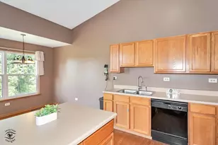 16006 Golf View Dr, Lockport, IL 60441 - Photo 13
