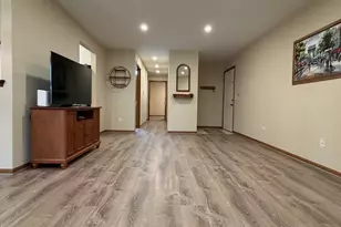 2849 Meadow Ln, Schaumburg, IL 60193 - Photo 7