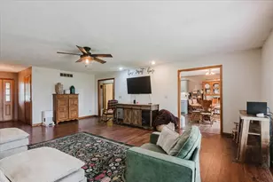 427 Sunset Dr, Colfax, IL 61728 - Photo 15