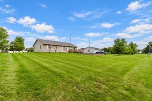 427 Sunset Dr, Colfax, IL 61728 - Photo 33