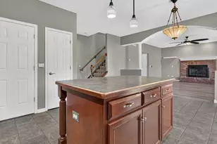 1010 Heritage Dr, Diamond, IL 60416 - Photo 11