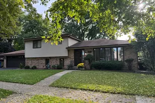 13004 S Blossom Dr, Alsip, IL 60803 - Photo 1