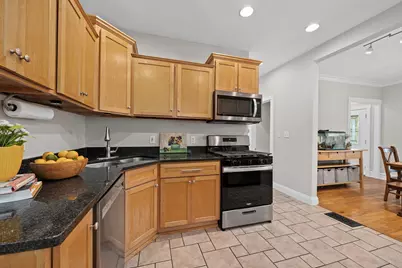 198 W Quincy Street, Riverside, IL 60546 - Photo 9