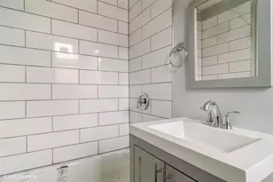 2818 N Drake Ave, Chicago, IL 60618 - Photo 13