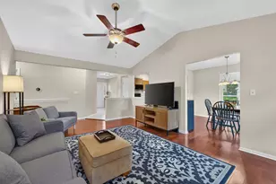 397 Meadowview Ln, Aurora, IL 60502 - Photo 9