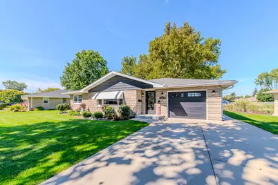 405 Bevan Drive E, Joliet, IL 60435 - Photo 3