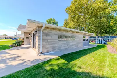 405 Bevan Drive E, Joliet, IL 60435 - Photo 5