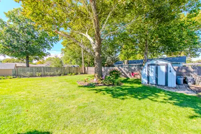 405 Bevan Drive E, Joliet, IL 60435 - Photo 11