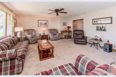 405 Bevan Drive E, Joliet, IL 60435 - Photo 13