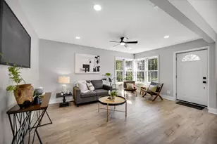 9746 S Dobson Ave, Chicago, IL 60628 - Photo 9