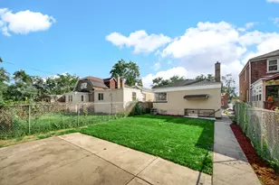9746 S Dobson Ave, Chicago, IL 60628 - Photo 21