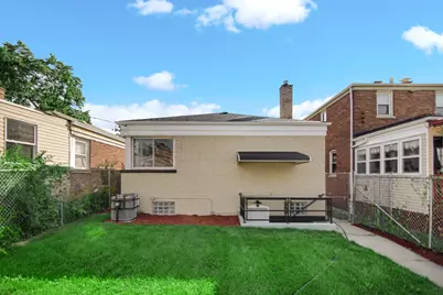 9746 S Dobson Avenue, Chicago, IL 60628 - Photo 23