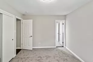 16927 Langley Ave, South Holland, IL 60473 - Photo 9