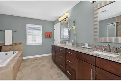 18 N Acacia Drive, Hawthorn Woods, IL 60047 - Photo 29